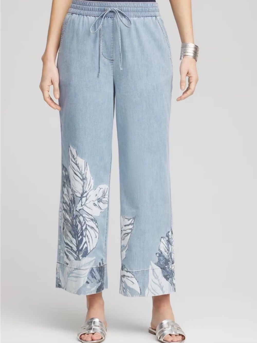 Chico's Light Blue Wide-Leg Pull-On Crop Denim Pants with Botanical Hem Print